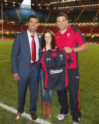 Welsh fan wins Jamie Roberts shirt to help raise funds for Richard's cause